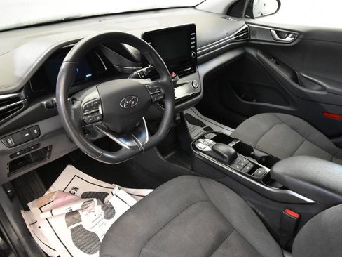 Used 2020 Hyundai Ioniq SE image 12