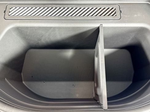 New 2025 Audi Q6 e-tron Premium Plus image 27