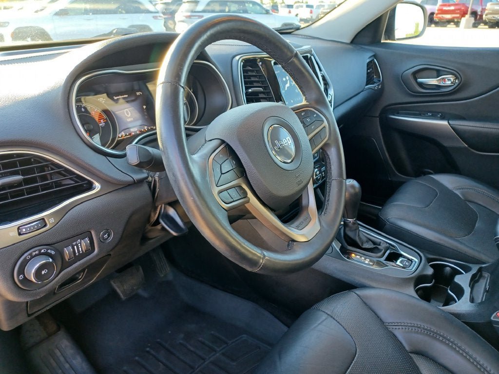 Used 2019 Jeep Cherokee Limited AWD/4WD image 11