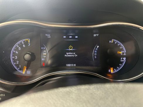 Used 2015 Jeep Grand Cherokee Laredo w/ Quick Order Package 23E AWD/4WD image 17