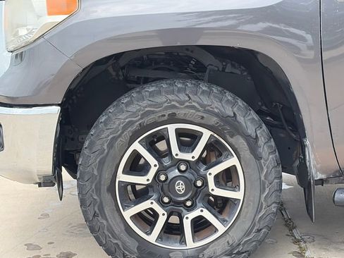 Used 2016 Toyota Tundra Limited w/ TRD Off Road Package AWD/4WD image 5