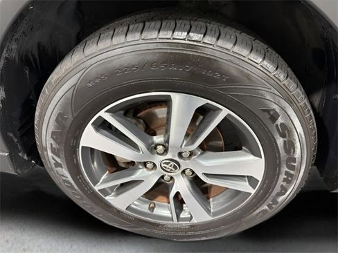 Used 2016 Toyota RAV4 XLE image 37