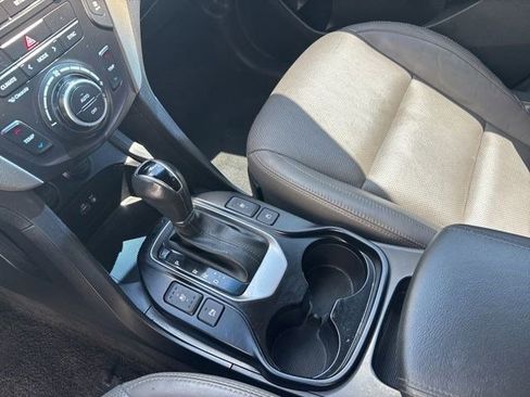 Used 2019 Hyundai Santa Fe XL FWD image 24