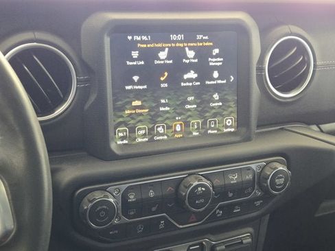 Used 2020 Jeep Gladiator Overland AWD/4WD image 22