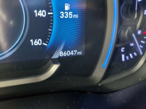 Used 2020 Hyundai Santa Fe Limited AWD/4WD image 16