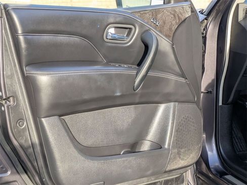 Used 2024 INFINITI QX80 Luxe image 11