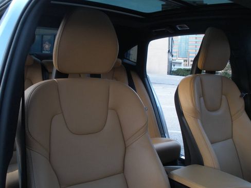 Used 2018 Volvo S90 T5 Momentum FWD image 30