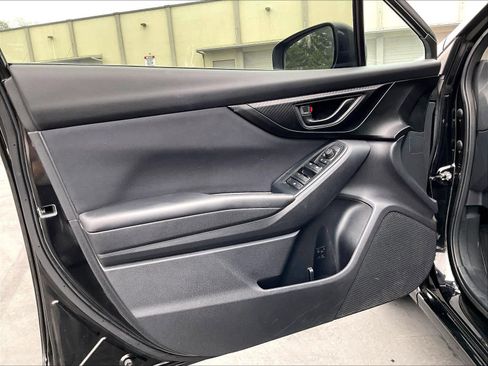 Used 2017 Subaru Impreza 2.0i Premium image 26