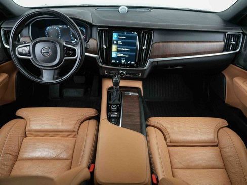 Used 2021 Volvo V90 T6 Inscription w/ Climate Package image 16