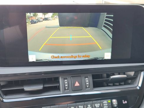 Used 2024 Lexus ES 350 w/ Premium Package FWD image 17