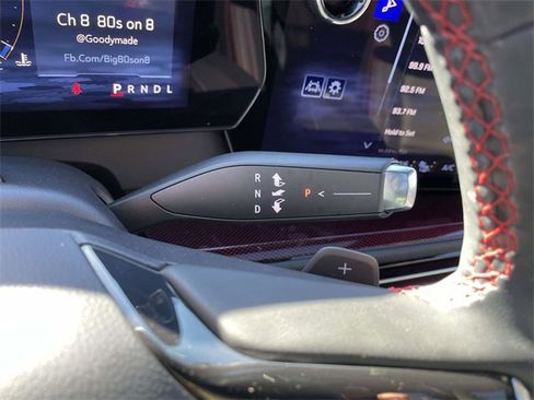 Used 2024 Chevrolet Traverse RS image 33