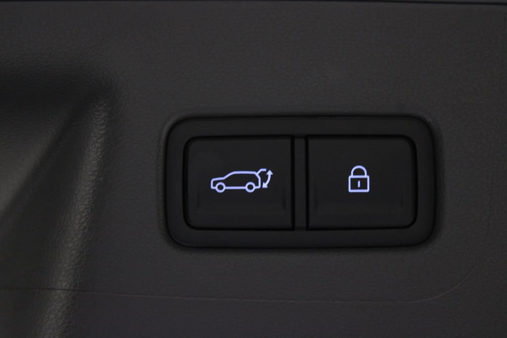 Certified 2026 Hyundai Santa Fe SEL FWD image 18