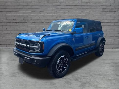 Used 2024 Ford Bronco Outer Banks AWD/4WD image 3