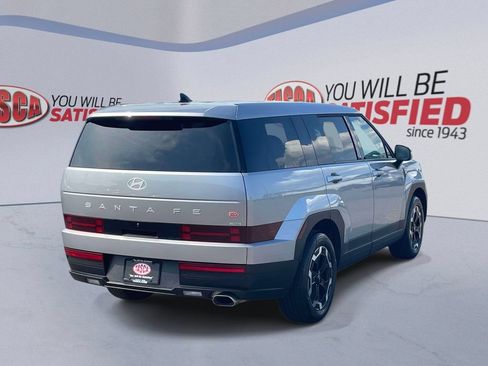 Used 2025 Hyundai Santa Fe SE AWD/4WD image 6
