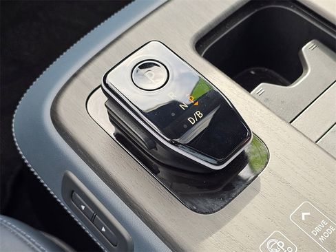 Certified 2023 Nissan Ariya image 28