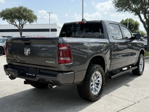 Used 2023 RAM 1500 Laramie AWD/4WD image 5