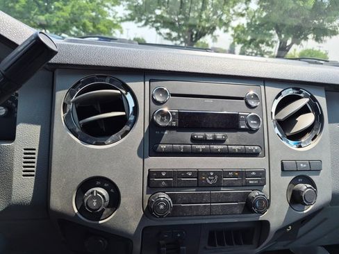 Used 2012 Ford F350 XLT w/ XLT Interior Pkg AWD/4WD image 11