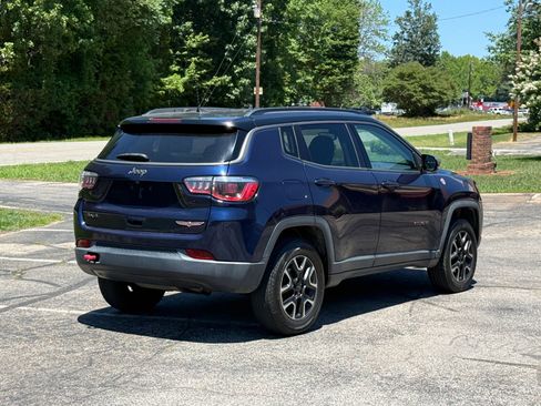 Used 2019 Jeep Compass Trailhawk AWD/4WD image 3