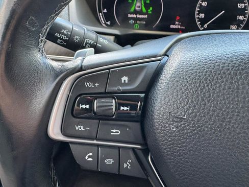 Used 2018 Honda Accord Touring image 15