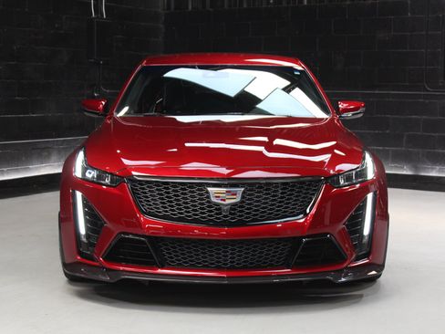 Used 2024 Cadillac CT5 V Blackwing w/ Carbon Fiber Package 2 RWD image 7
