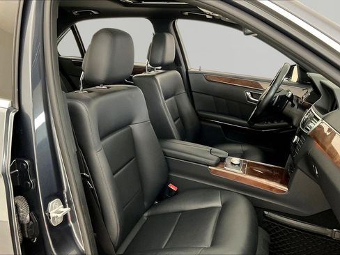 Used 2011 Mercedes-Benz E 350 4MATIC Sedan image 29