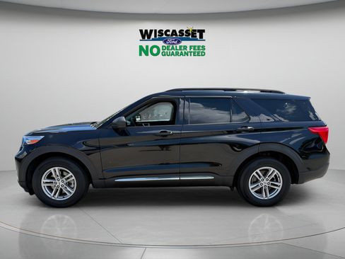 Used 2023 Ford Explorer XLT w/ Equipment Group 202A AWD/4WD image 2