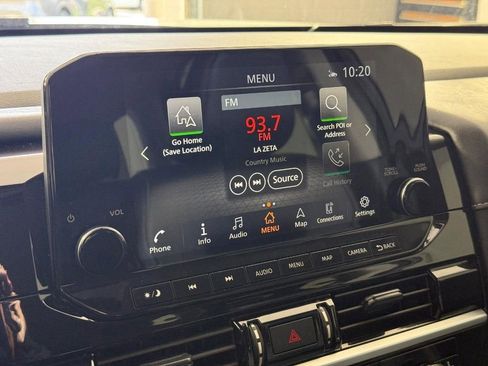Used 2024 Nissan Pathfinder SL w/ Black Appearance Package FWD image 25