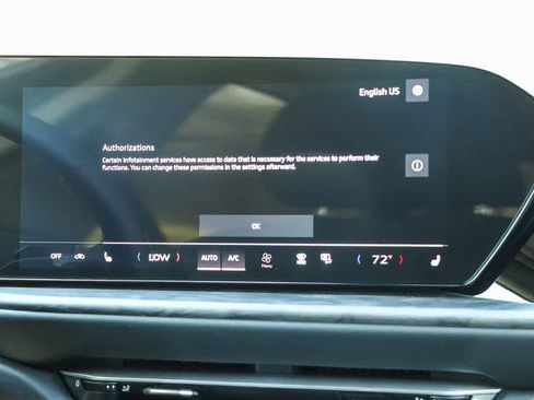 Used 2025 Audi Q5 Premium w/ Convenience Package AWD/4WD image 13
