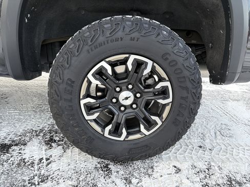 Used 2022 Chevrolet Silverado 1500 ZR2 w/ Technology Package image 34