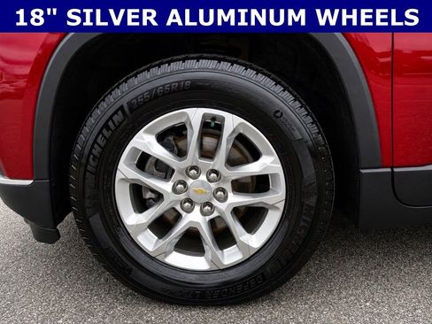Used 2019 Chevrolet Traverse LT FWD image 7
