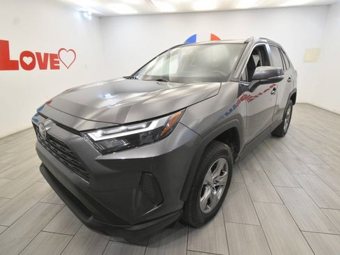 Used 2022 Toyota RAV4 XLE w/ Convenience Package AWD/4WD image 1