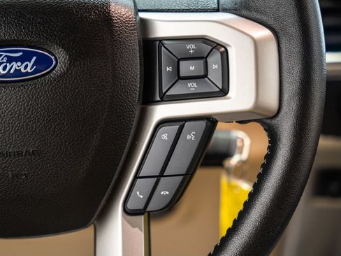Used 2018 Ford F250 Lariat w/ Lariat Value Package AWD/4WD image 34
