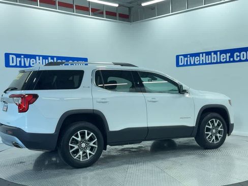 Used 2023 GMC Acadia SLE w/ Driver Convenience Package image 3