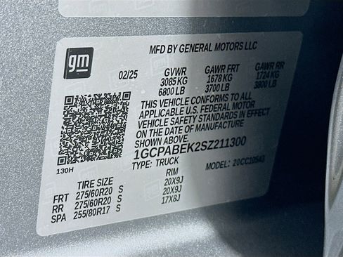 Used 2025 Chevrolet Silverado 1500 Custom image 12