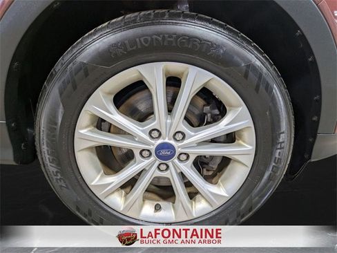 Used 2018 Ford Escape SE image 28