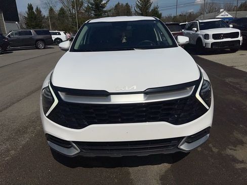 Used 2024 Kia Sportage EX image 4