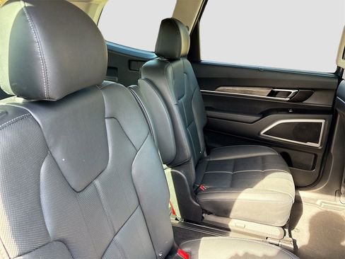 Used 2022 Kia Telluride EX w/ EX Premium Package image 28