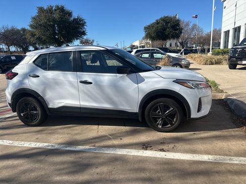 Certified 2024 Nissan Kicks S image 5