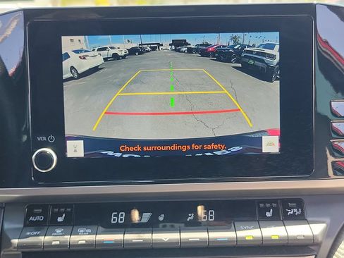 Used 2025 Toyota Camry SE w/ Convenience Package FWD image 29