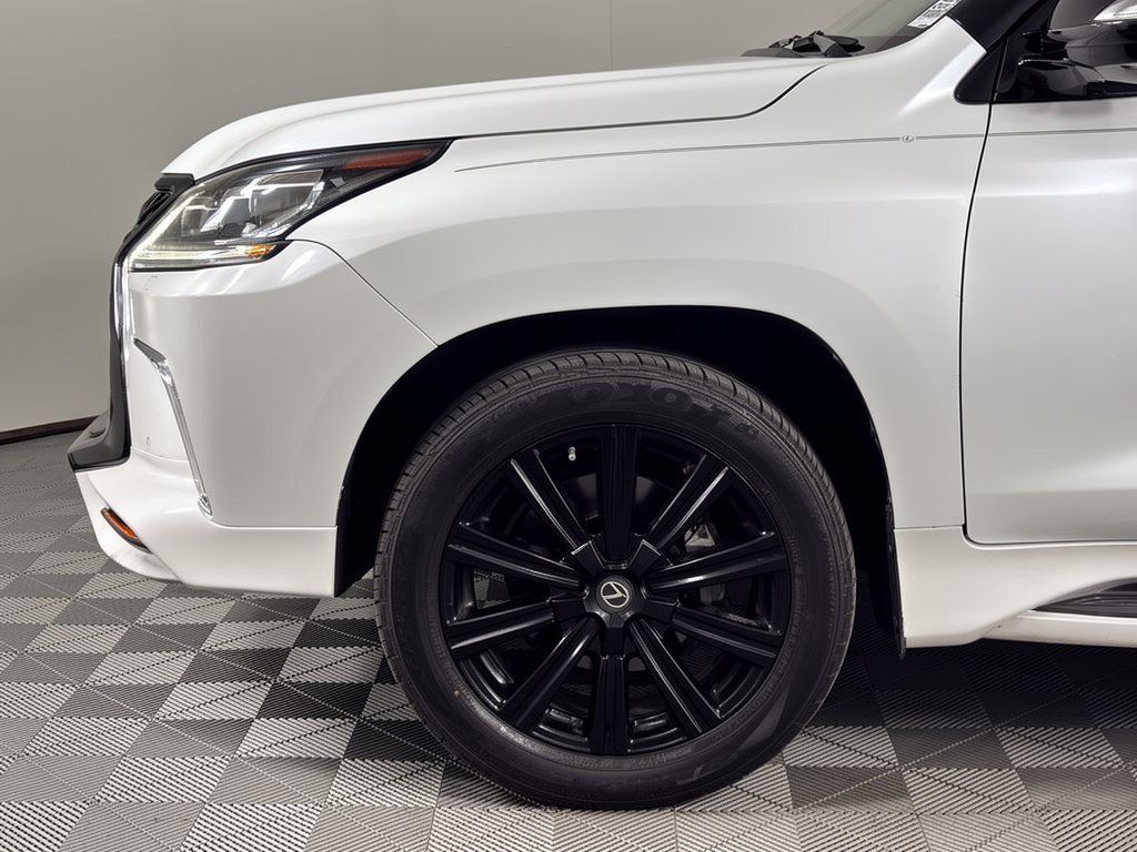 Used 2018 Lexus LX 570 4WD w/ Luxury Package image 13