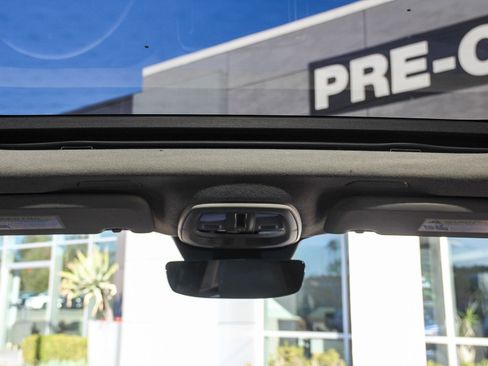 Certified 2025 Volvo XC40 B5 Core w/ Protection Package Premier image 18