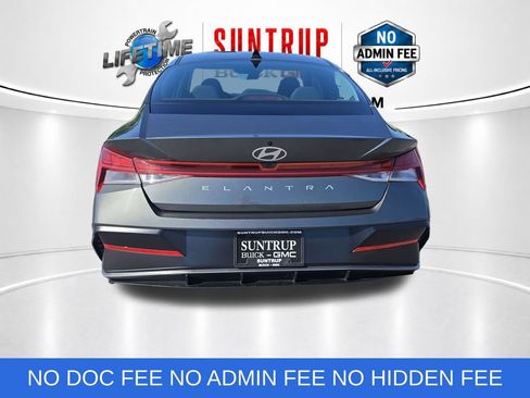 Used 2025 Hyundai Elantra SEL FWD image 4