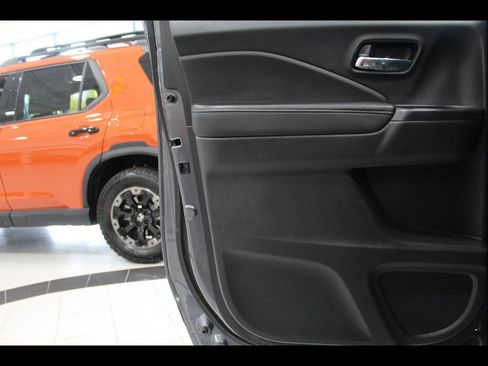 Used 2023 Honda Ridgeline RTL-E image 18
