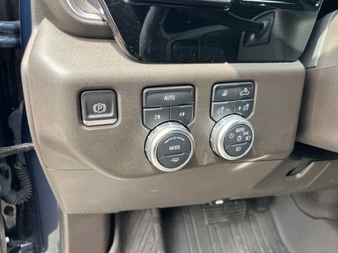 Used 2022 GMC Sierra 1500 SLT AWD/4WD image 16