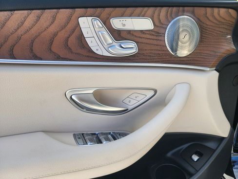 Used 2023 Mercedes-Benz E 350 4MATIC Sedan image 29