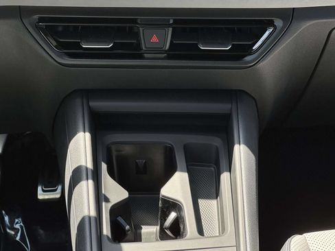 New 2026 Volkswagen Tiguan SE R-Line AWD/4WD image 18