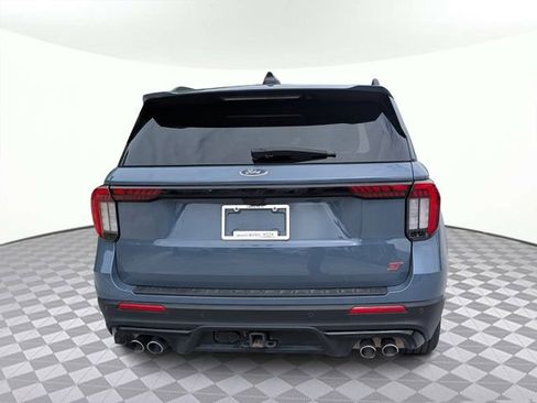 Used 2025 Ford Explorer ST AWD/4WD image 5