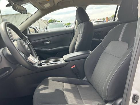 Used 2025 Nissan Sentra SV FWD image 18