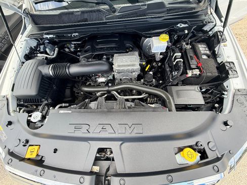 Used 2023 RAM 1500 Limited w/ Body Color Bumper Group AWD/4WD image 32