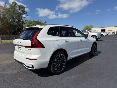 New 2026 Volvo XC60 B5 Ultra w/ Protection Package AWD/4WD image 3
